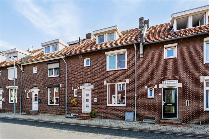 Bekijk foto 47 van Scholtisstraat 11