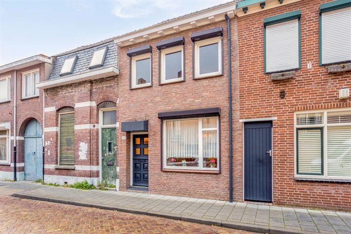 View photo 1 of Hoogvensestraat 115