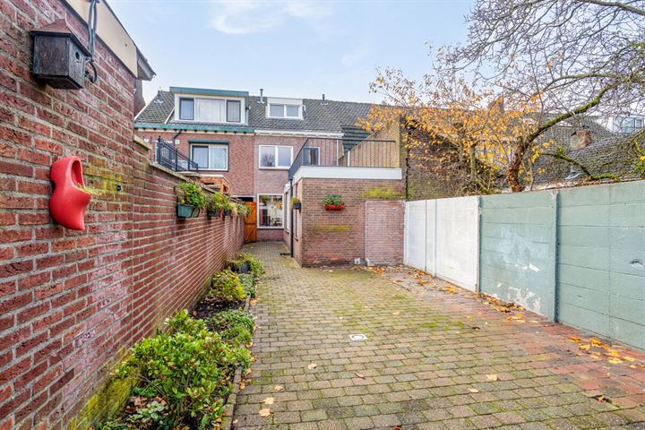 View photo 37 of Hoogvensestraat 115