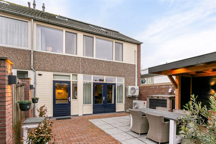 Bekijk foto 27 van Van Ruysdaelstraat 64