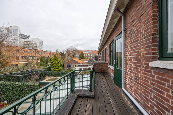 Bekijk foto 32 van Zegtruststraat 18