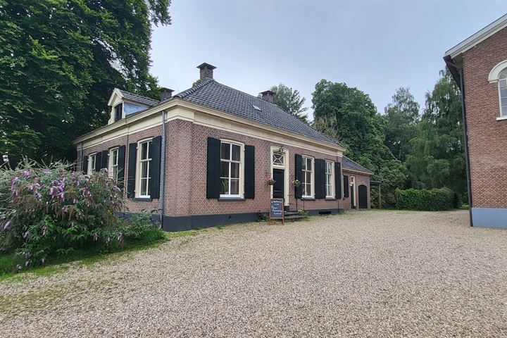 Bekijk foto 1 van Dorpsstraat 18