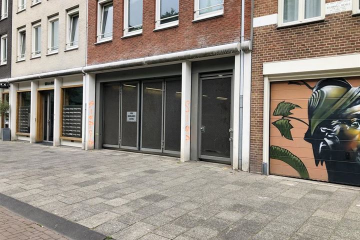 View photo 2 of Valkenburgerstraat