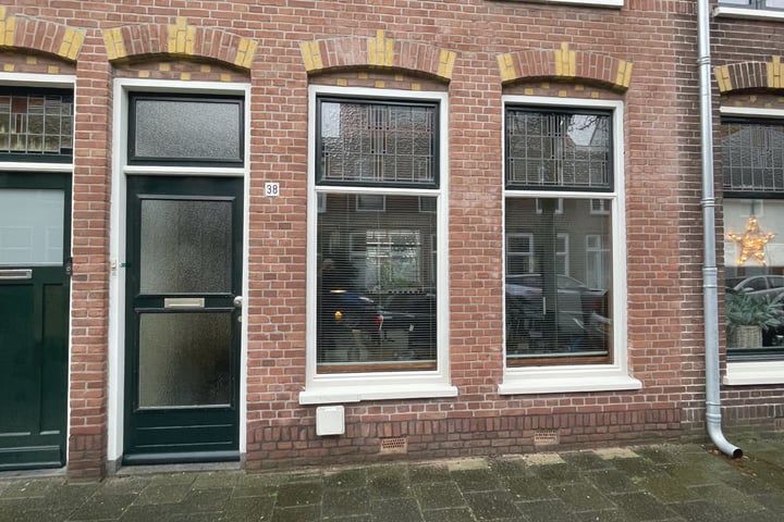 Bekijk foto 2 van Bankastraat 38