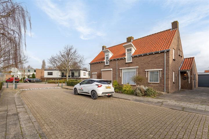 Bekijk foto 19 van Bernhardstraat 12