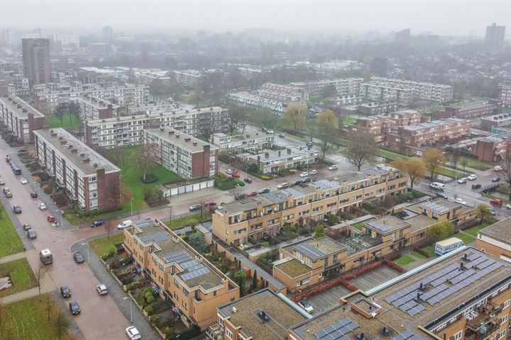 Bekijk foto 36 van Johannes Meybeeklaan 4