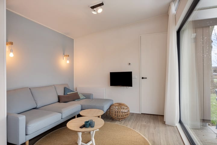 Photo 8 of Zuideruitweg 68-57