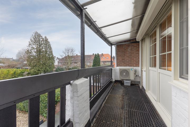 Bekijk foto 31 van Burg. Savelbergstraat 12