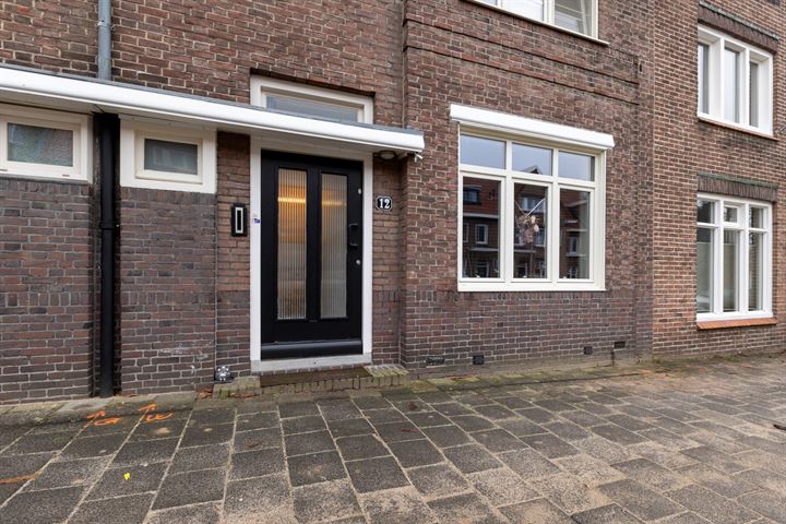 Bekijk foto 2 van Burg. Savelbergstraat 12