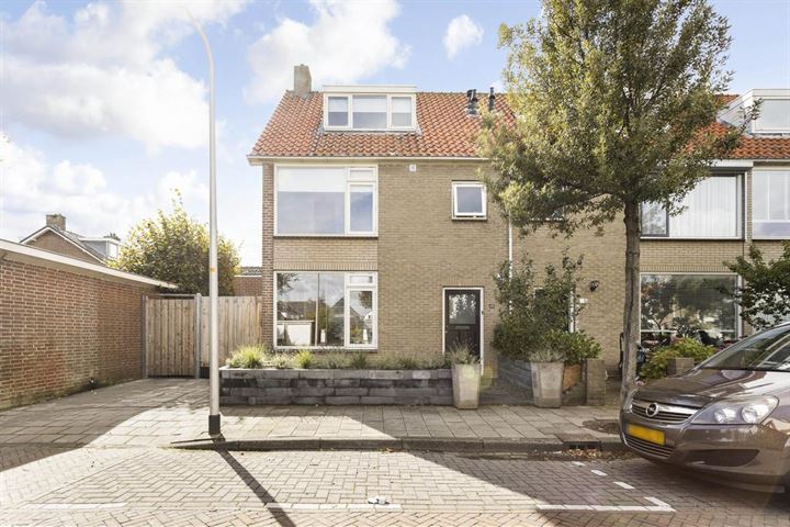 Bekijk foto 2 van Ranonkelstraat 48