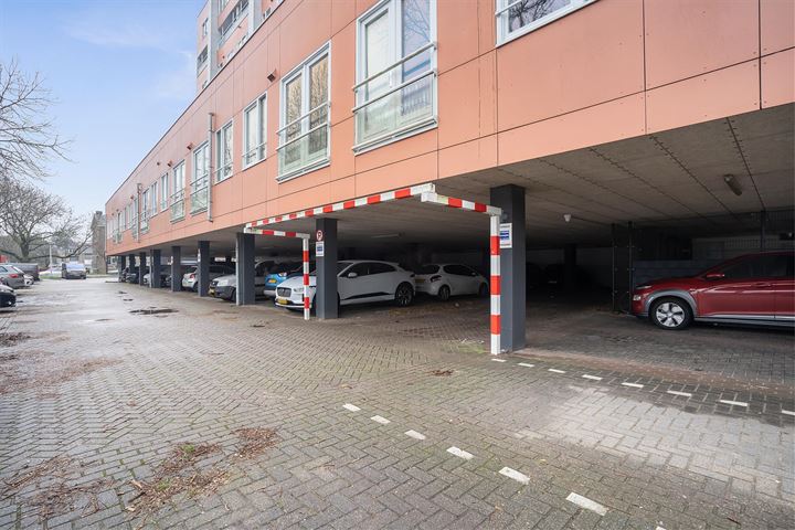 Bekijk foto 41 van Stadhoudersplein 137