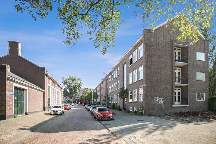 Bekijk foto 55 van Willem Schürmannstraat 5-A