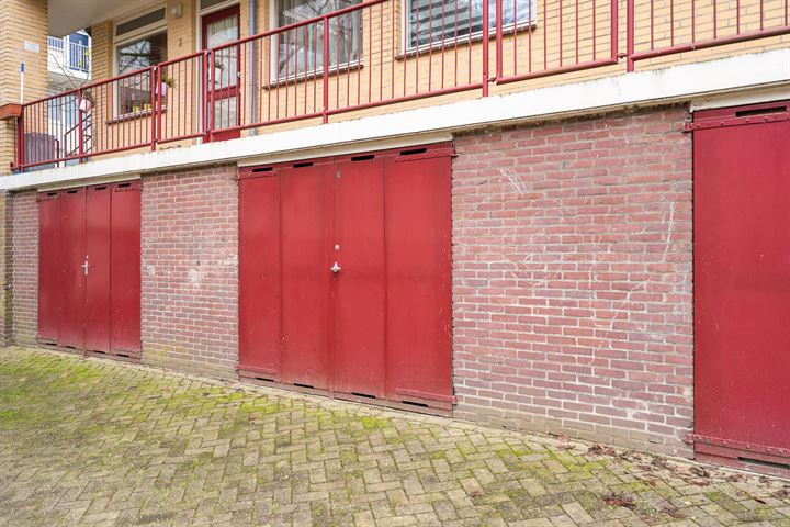 Bekijk foto 38 van W.H. Vliegenstraat 89