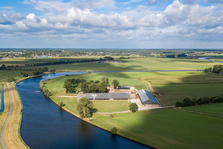 Bekijk foto 35 van Koninginnelaan 131