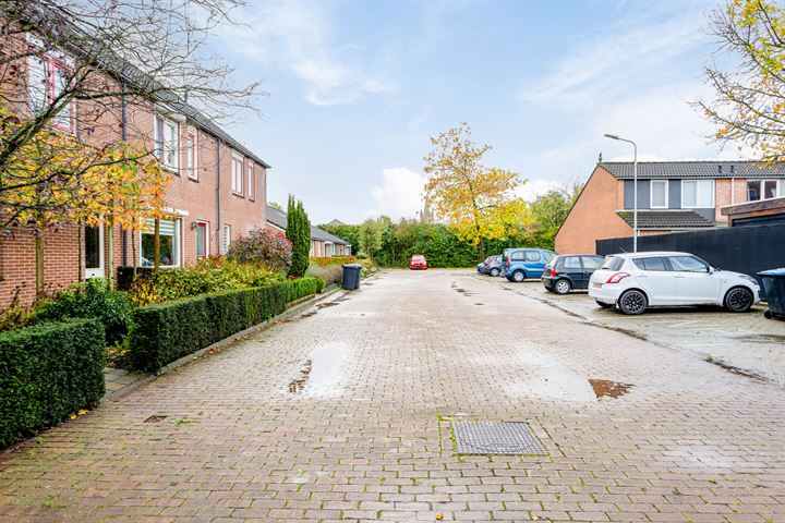 Bekijk foto 30 van Meekrapstraat 14