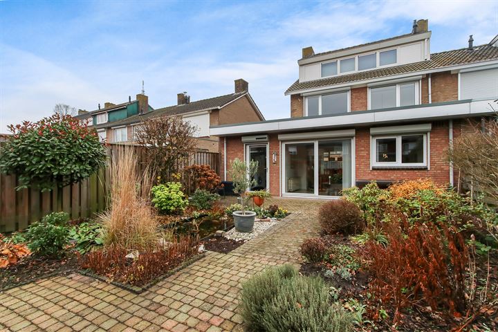 Bekijk foto 36 van Meidoornstraat 13