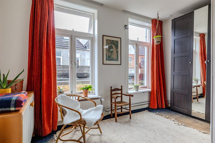 Bekijk foto 45 van Martenstraat 9