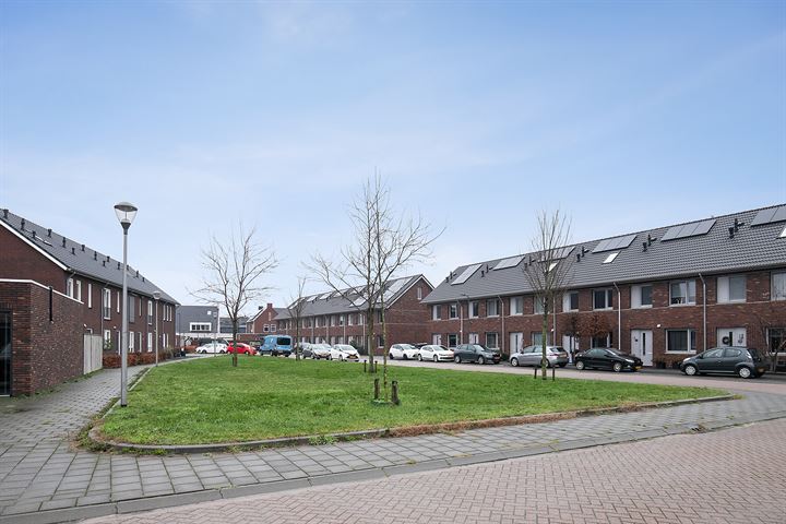 Bekijk foto 36 van Akkernoot 14