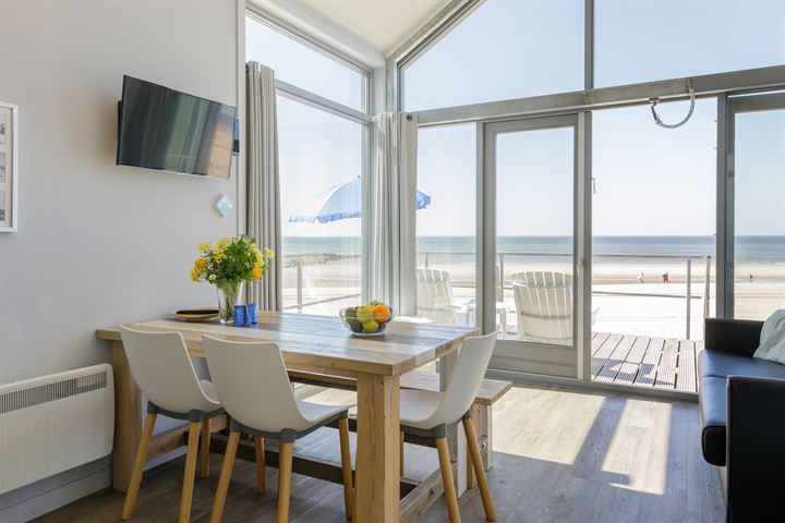 Bekijk foto 4 van Strandhuisje aan Zee