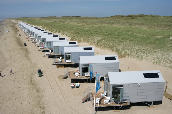 View photo 8 of Strandhuisje aan Zee