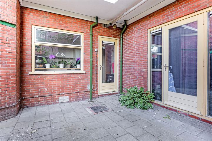 Bekijk foto 2 van Molukkenstraat 88