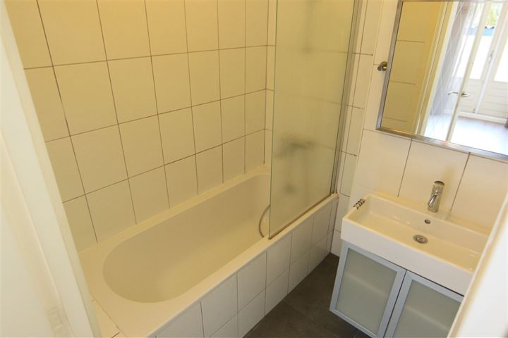 View photo 25 of Van der Horststraat 6-B