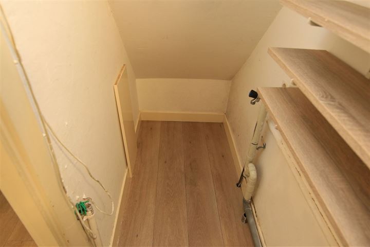 View photo 28 of Van der Horststraat 6-B