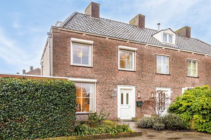 Bekijk foto 39 van Geert Grootestraat 29