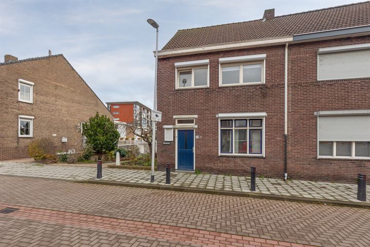 Bekijk foto 3 van Mgr. Lebouillestraat 29