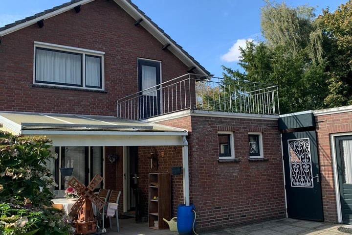 Bekijk foto 2 van Oudenakkerstraat 33