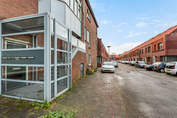 Bekijk foto 10 van Aardbeistraat 45