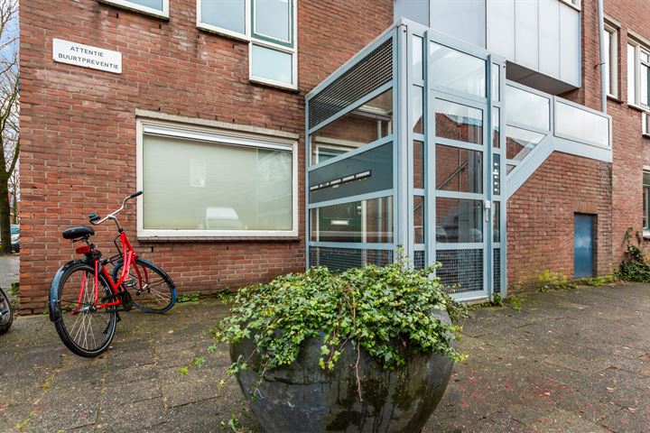 Bekijk foto 9 van Aardbeistraat 45