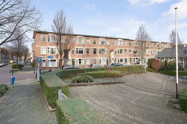 Bekijk foto 36 van dr. Abraham Kuyperstraat 9