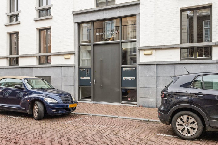 View photo 4 of Swalmerstraat 108