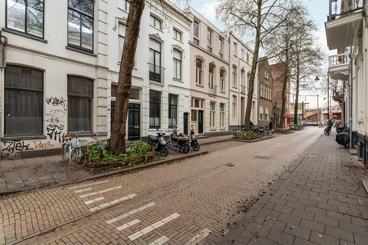 Bekijk foto 2 van Hertogstraat 8