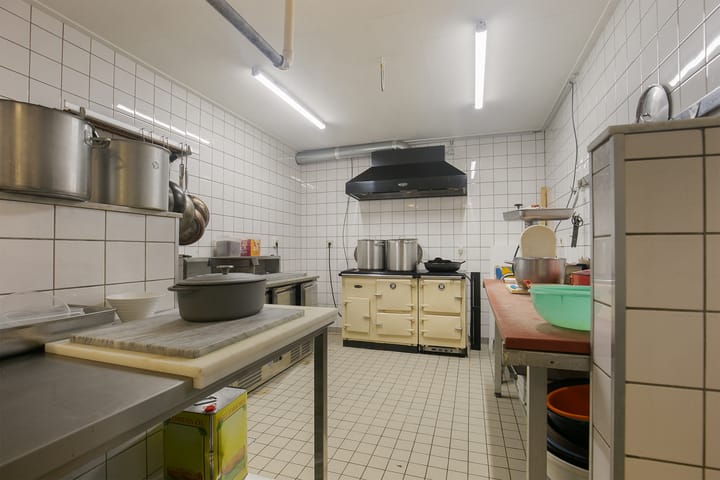 Photo 8 of Oosterstraat 10