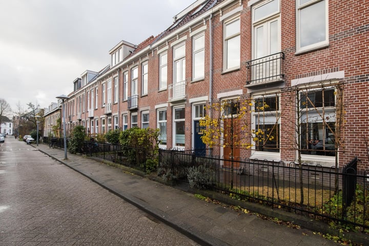 Bekijk foto 2 van Bekkerstraat 54