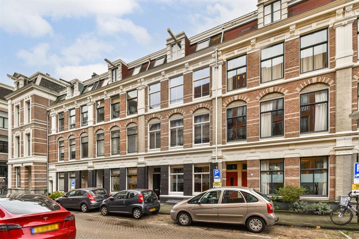 Bekijk foto 1 van Sint Willibrordusstraat 7-HS