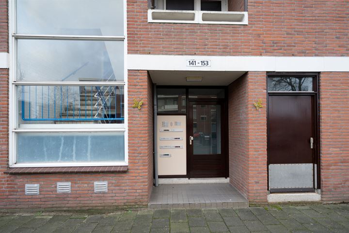 Bekijk foto 19 van Van Beethovenstraat 147