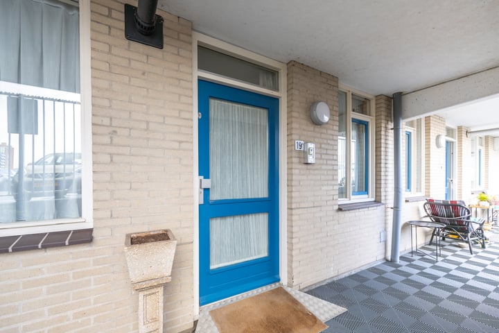 Bekijk foto 16 van Van Boetzelaerstraat 19-A