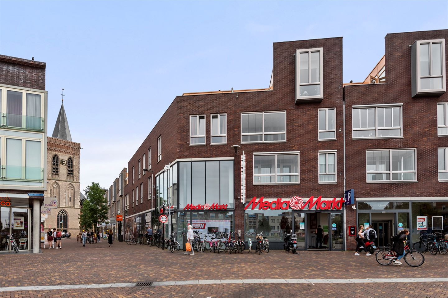 View photo 4 of Torenstraat 12