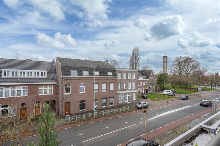 Bekijk foto 14 van Heerlerbaan 151