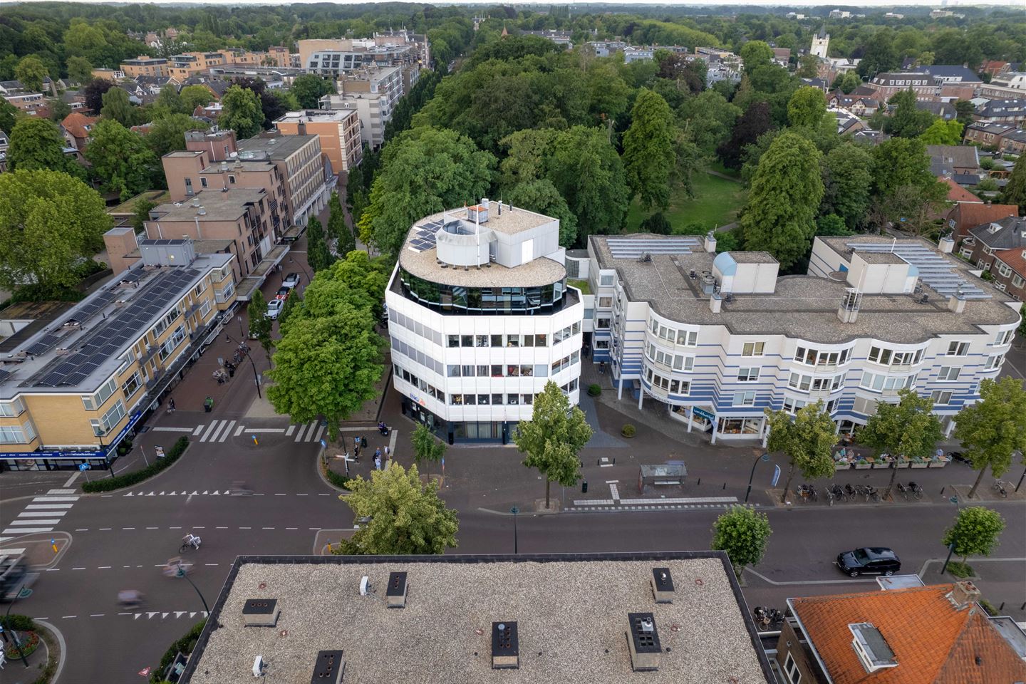 Bekijk foto 2 van 1e Hogeweg 196-200