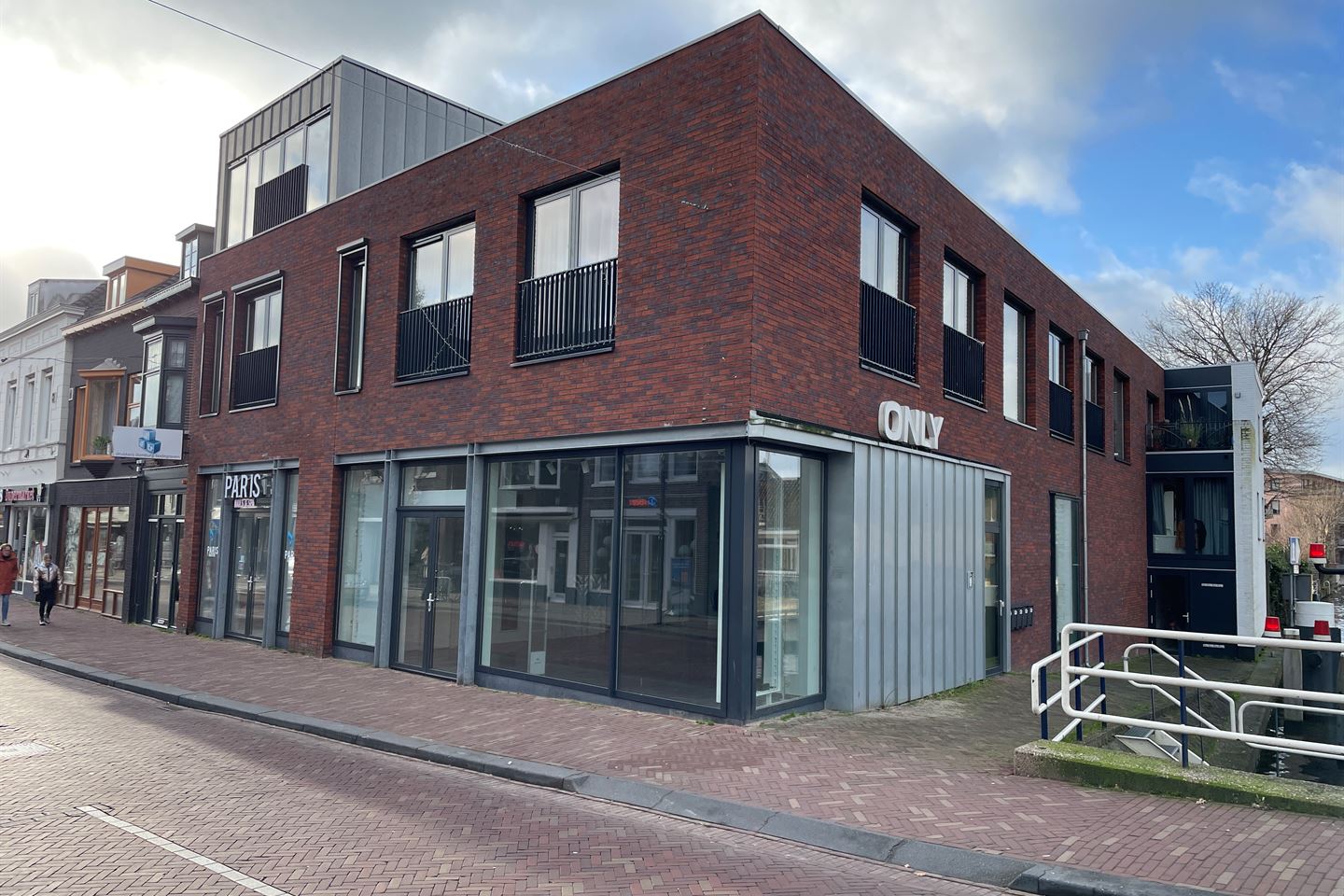 Bekijk foto 1 van Brugstraat 12