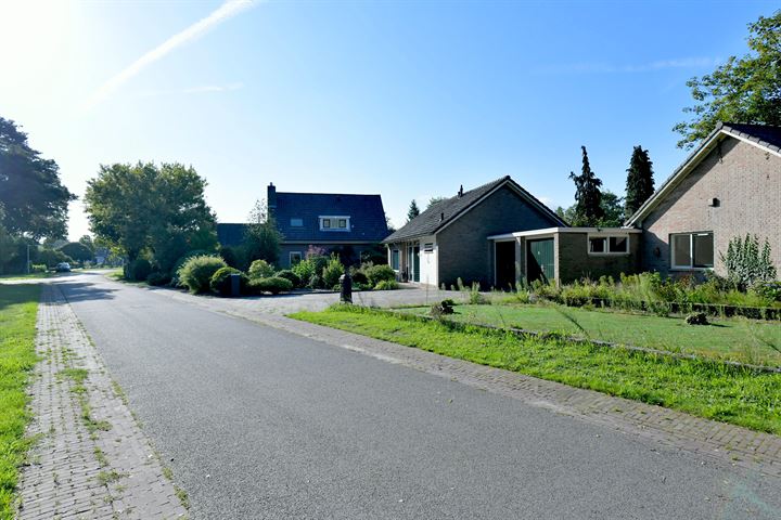 Bekijk foto 38 van Bremweg 11