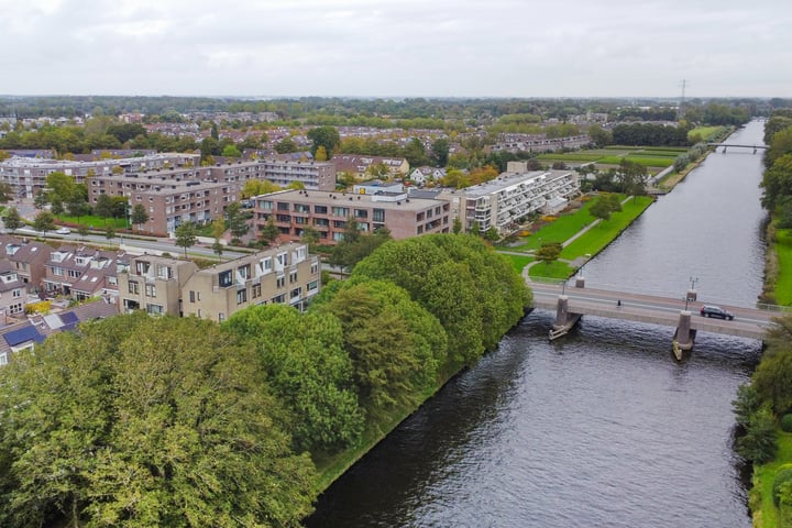 Bekijk foto 43 van Johan Wagenaarlaan 25