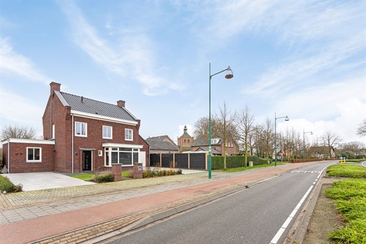 Bekijk foto 2 van Provincialeweg 10