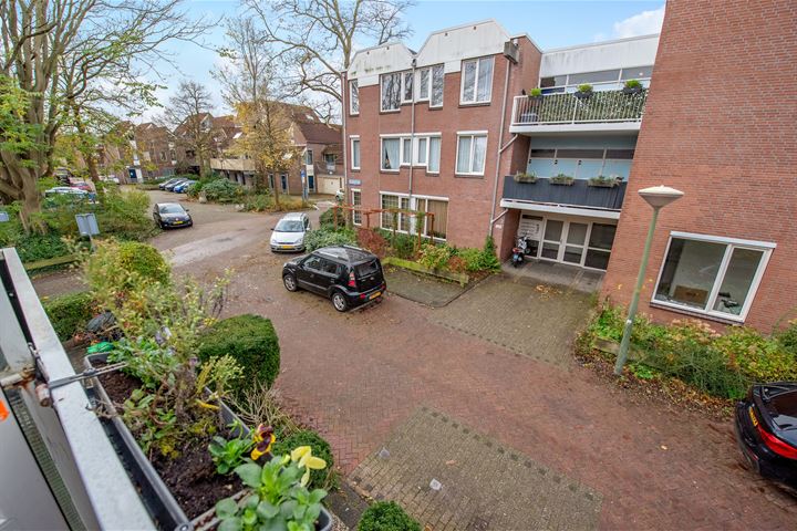 View photo 22 of Toscaninistraat 10