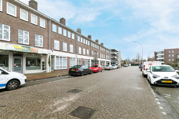 Bekijk foto 40 van Pastoor Kuypersstraat 22-A