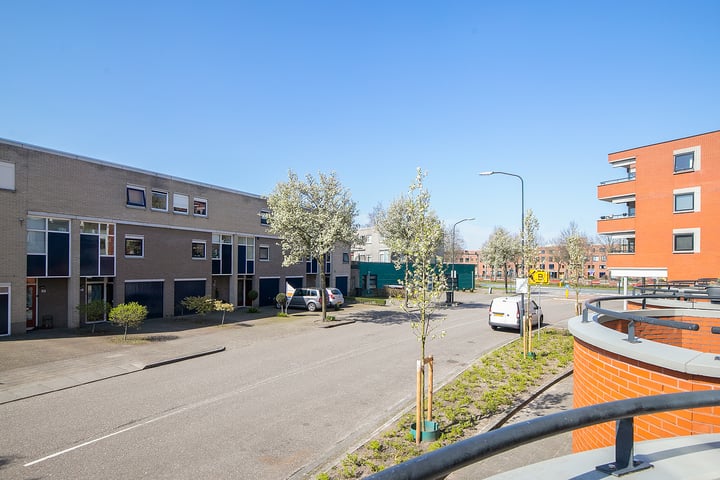 Bekijk foto 13 van Stoomwezenstraat 52